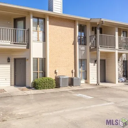 Rent this 1 bed condo on Carrington Place in 8225 Summa Avenue, Baton Rouge