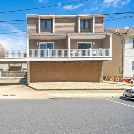 Buy this 2 bed condo on 94 Fort Avenue in Ortley Beach, Toms River