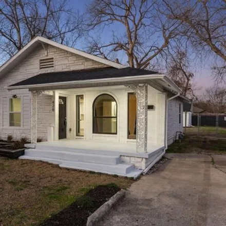 Buy this 3 bed house on 428 Parkview Avenue in Dallas, TX 75223