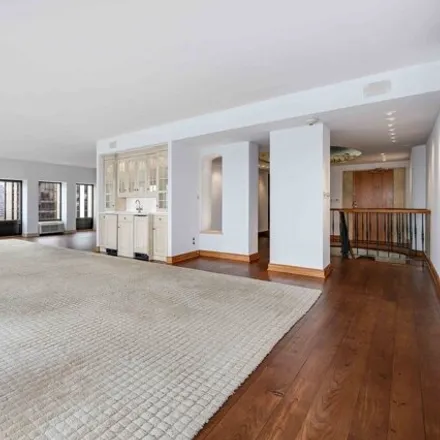 Image 4 - 1100 North Lake Shore Drive, Chicago, IL 60611, USA - Condo for sale