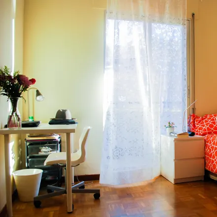 Rent this 3 bed room on Madrid in Calle de Narváez, 71