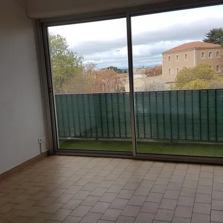 Rent this 2 bed apartment on Mr.Bricolage in Boulevard René Cassin, 34300 Agde