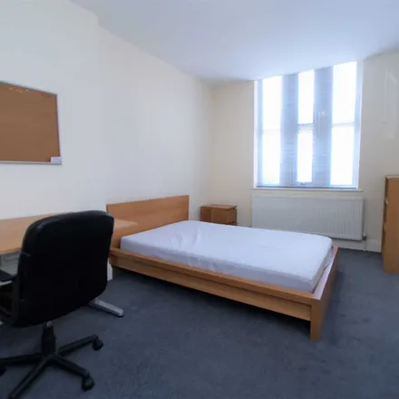 Image 2 - Tavistock Place, Plymouth, PL4 8AU, United Kingdom - Apartment for rent