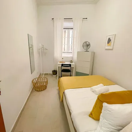Image 7 - Train hostel, Rua do Mirante 30, 1100-300 Lisbon, Portugal - Apartment for rent