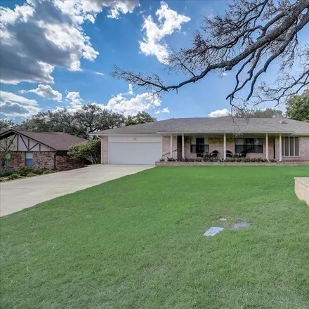 Buy this 3 bed house on 410 Crest Ridge Drive in Kerrville, TX 78028