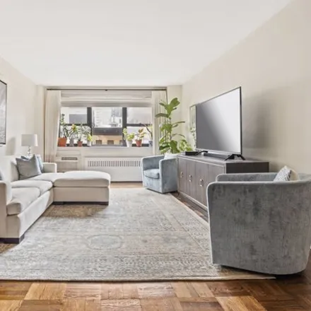 Buy this studio apartment on 181 East 73rd Street in New York, NY 10021