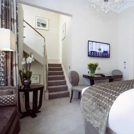 Rent this 1 bed apartment on 51 Sloane Gardens in London, SW1W 8ED
