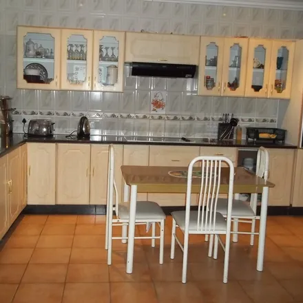Rent this 5 bed house on Phakalane