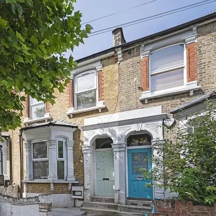 Rent this 7 bed townhouse on 79-149 Roding Road in Clapton Park, London