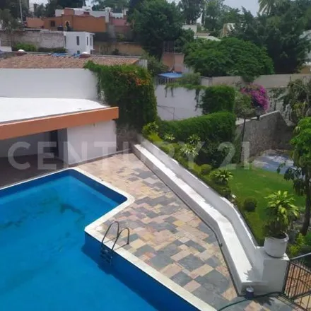 Buy this 5 bed house on Privada Las Palmas in Satélite, 62450 Cuernavaca