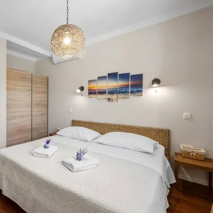 Rent this 2 bed house on Gradska četvrt Jadrija in Grad Šibenik, Šibenik-Knin County