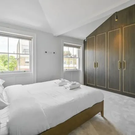 Image 3 - Bayswater Road, London, W2 2LG, United Kingdom - Townhouse for rent