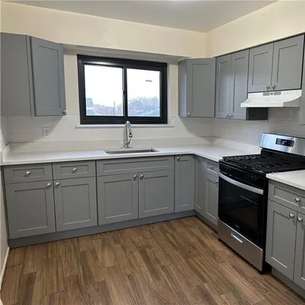 Rent this 3 bed apartment on 3440 Ely Avenue in New York, NY 10469
