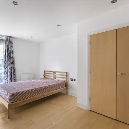 Image 3 - Hertford Wharf, 20 Hertford Road, De Beauvoir Town, London, N1 5TD, United Kingdom - Apartment for rent