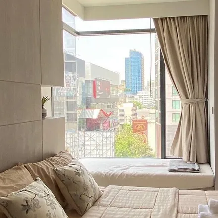Rent this 1 bed condo on Bangkok