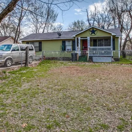 Buy this 3 bed house on 815 East 1st Avenue in Corsicana, TX 75110