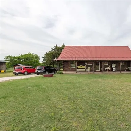 Buy this 4 bed house on 950 East Park Street in Henrietta, TX 76365
