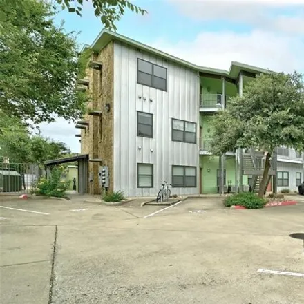 Image 2 - Willow Branch Lofts, 1807 Poquito Street, Austin, TX 78702, USA - Condo for sale