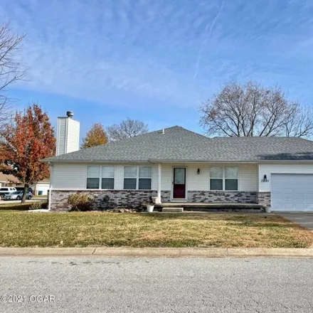 Rent this 3 bed house on 984 Briarview Drive in Carl Junction, MO 64834