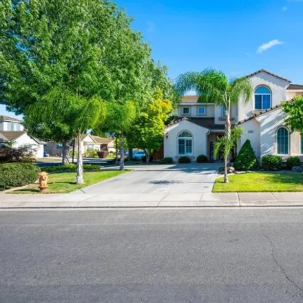 Buy this 5 bed house on 2316 Lovers Point Ln in Modesto, California