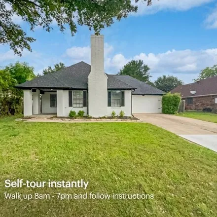 Buy this 3 bed house on 8205 Weatherly Drive in Rowlett, TX 75089