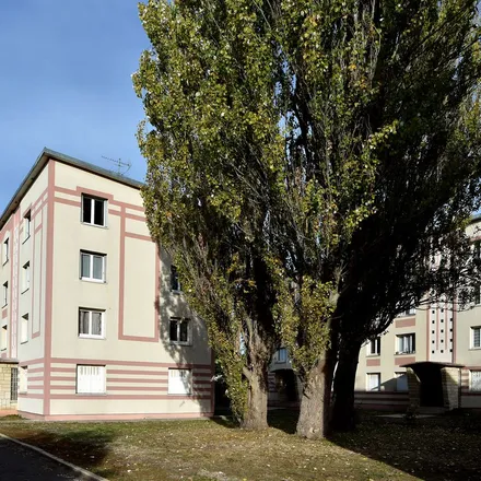 Rent this 3 bed apartment on 7 Square des Acacias in 93800 Épinay-sur-Seine, France