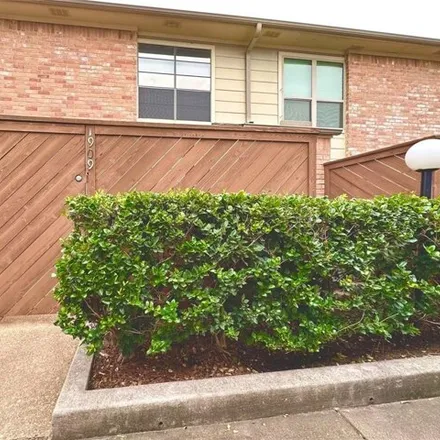 Rent this 1 bed house on Spring Branch Pet Patrol Pet Sitting Srvc. in 2098 Laverne Street, Houston