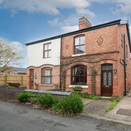 Buy this 3 bed duplex on Central Road in Bromsgrove, B60 2NR