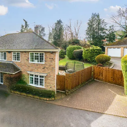 Buy this 5 bed house on Woodhill Avenue in Gerrards Cross, SL9 8DP