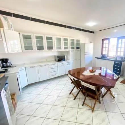 Rent this 2 bed house on Rua Antônio Alexandrino dos Reis 243 in Passaré, Fortaleza - CE