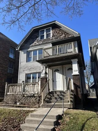 Buy this studio house on 3453 in 3453A North Oakland Avenue, Milwaukee