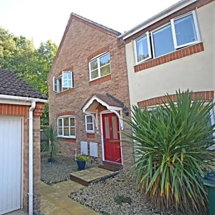 Buy this 3 bed house on 20 Wantage Close in Maidenbower, RH10 7NU
