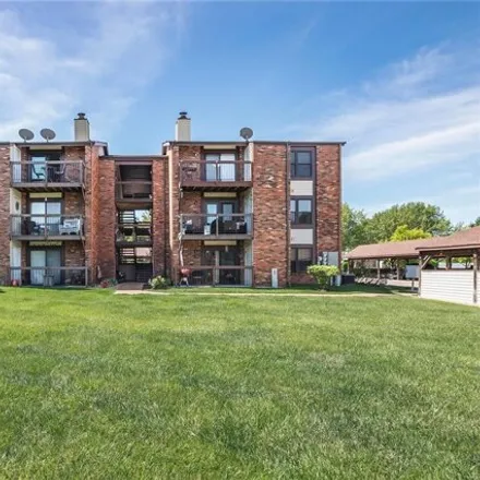 Buy this 2 bed condo on 6844 Cottage Grove Lane in Oakville, MO 63129