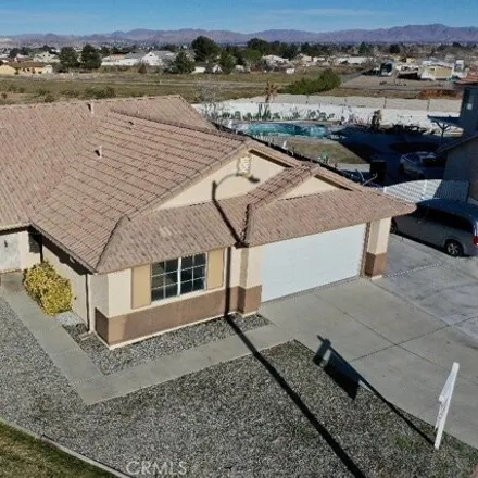 Image 1 - 13399 Dos Lomas Court, Victorville, CA 92392, USA - House for sale