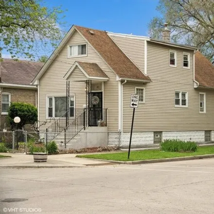 Buy this 3 bed house on 10000 South Wallace Street in Chicago, IL 60628