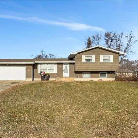 Buy this 4 bed house on 792 17th Street in Windom, MN 56101