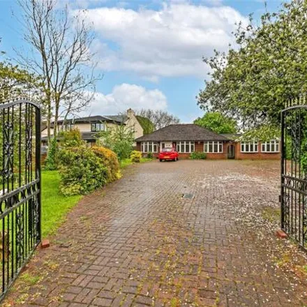 Image 2 - Clovelly Way, Stevenage, SG1 2HR, United Kingdom - House for sale