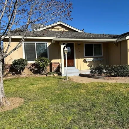 Buy this 3 bed house on 2718 Northview Drive in Gardenland, Sacramento