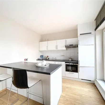 Rent this 3 bed apartment on Rue Botanique - Kruidtuinstraat 85 in 1210 Saint-Josse-ten-Noode - Sint-Joost-ten-Node, Belgium