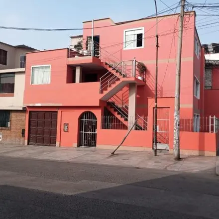 Buy this 11 bed house on Avenida Victor Castro Iglesias in San Juan de Miraflores, Lima Metropolitan Area 15828