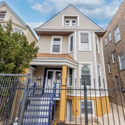Image 1 - 3710 West Diversey Avenue, Chicago, IL 60618, USA - House for sale