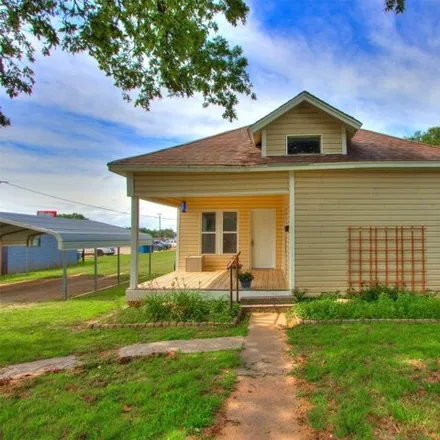 Buy this 2 bed house on 516 W Apache St in Purcell, Oklahoma