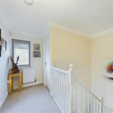 Image 8 - Valley Gardens, Worthing, BN14 0AQ, United Kingdom - House for sale