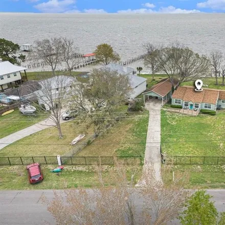 Image 3 - 3827 Bayshore Drive, Clifton Beach, Bacliff, TX 77518, USA - House for sale