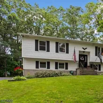 Buy this 3 bed house on 115 Unger Avenue in Hopatcong Heights, Hopatcong