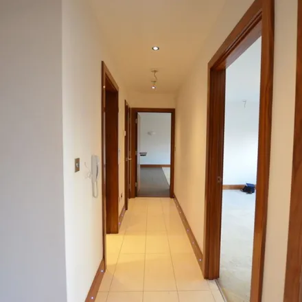 Image 1 - 23 Scarbrook Road, London, CR0 1SQ, United Kingdom - Apartment for rent