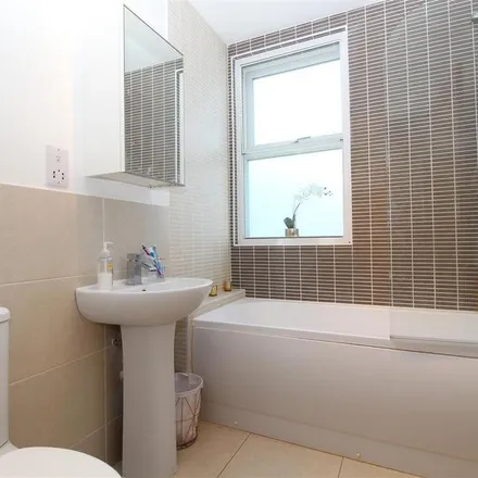 Rent this 1 bed apartment on 1 Sandridge Park in St Albans, AL3 6DQ