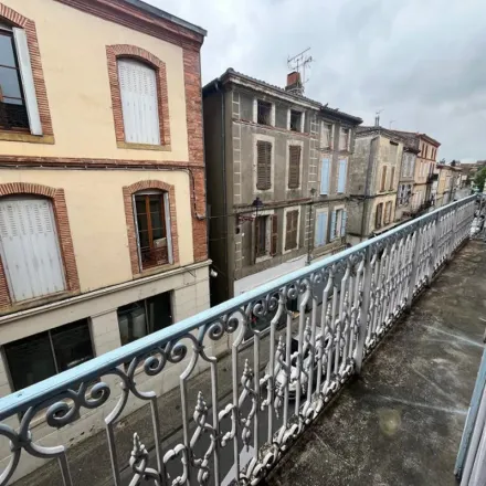 Rent this 4 bed apartment on Place de la République in 09100 Pamiers, France