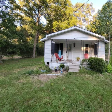Buy this 2 bed house on 903 Shady Pine Street in Lufkin, TX 75901