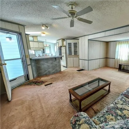 Image 5 - 2 Marseille Avenue, Buffalo, NY 14224, USA - Apartment for sale